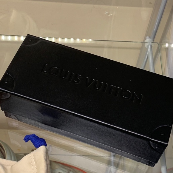 Louis Vuitton “millionaire1.1” - Picture 7 of 7